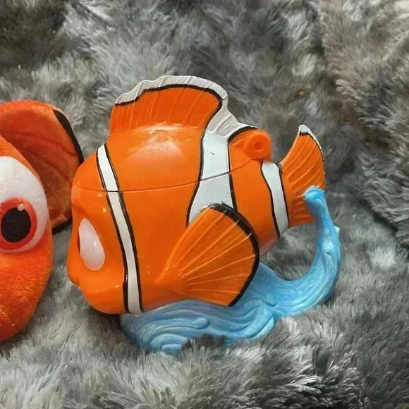 Disney Finding Nemo  18" Plush Clown Fish and finding Nemo Disney Cup - Picture 4 of 16